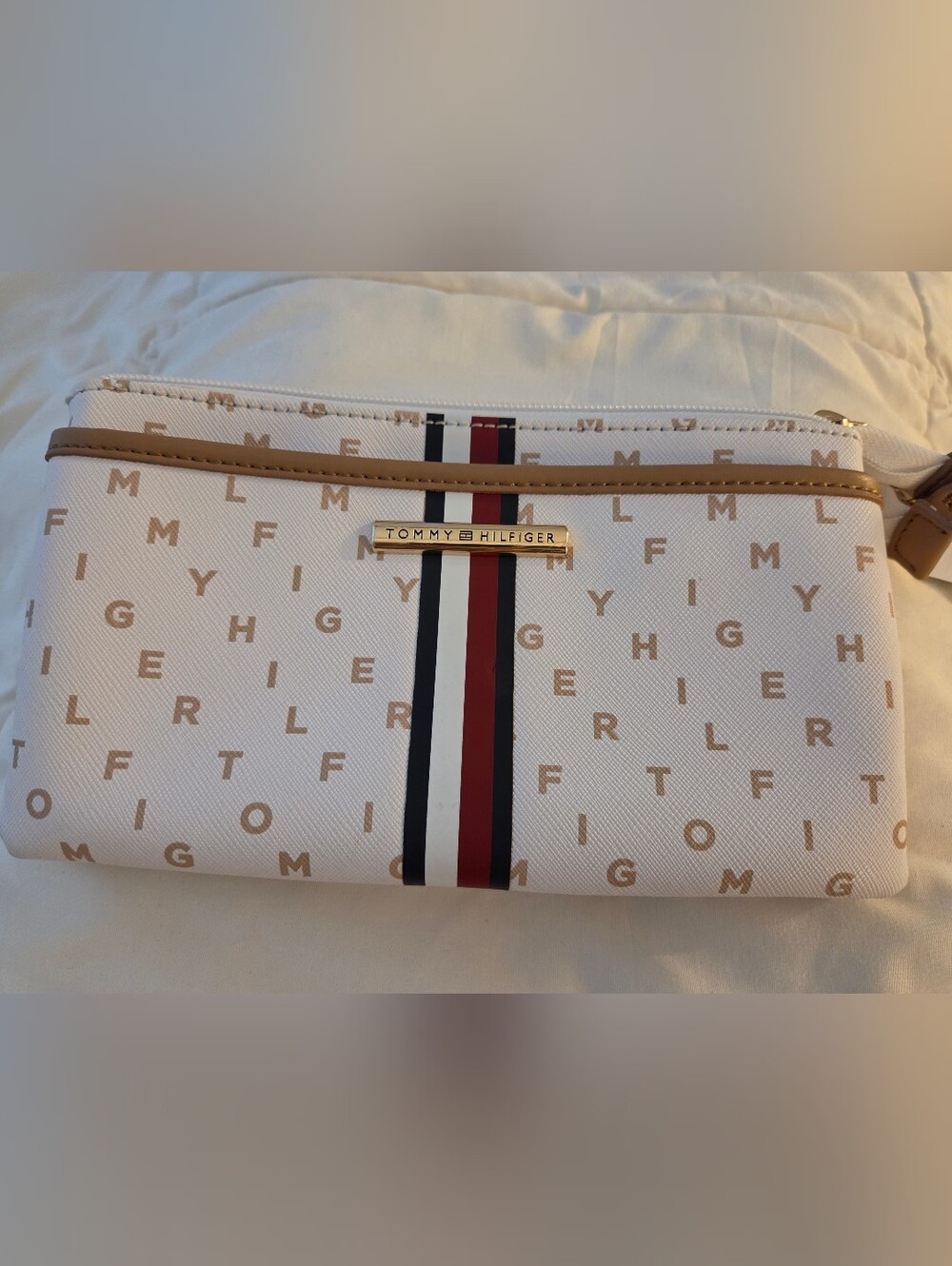 Tommy Hilfiger White & Tan Logo Wallet Clitch
